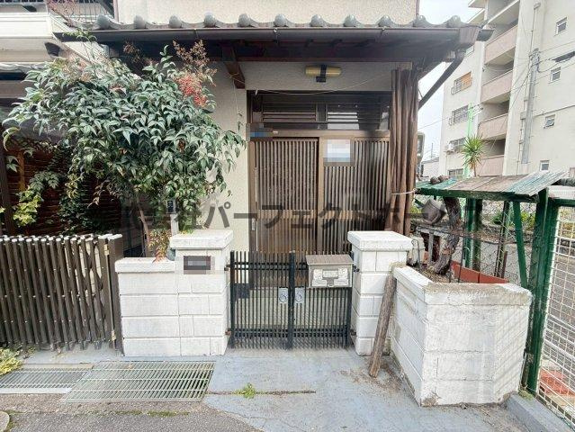 黒原新町戸建　賃貸の玄関|玄関です