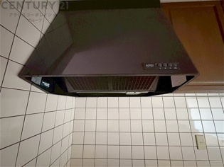 パワフルな吸引力で調理中の臭気等をしっかり処理してくれ、室内を快適に保ってくれます。
