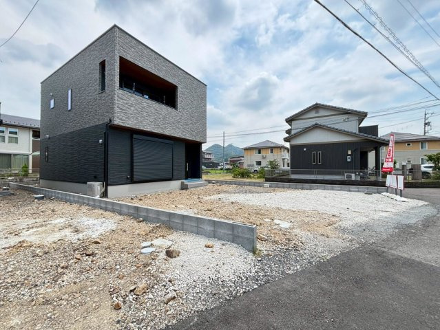 タマタウン　岐阜市粟野西（岩野田小）　全2区画分譲の外観|「現地（2026年7月17日）撮影」　
■2号棟　
■ヤマダ不動産　株式会社リライフ　