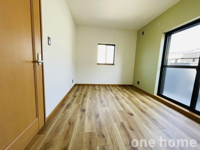十三東4丁目中古戸建の洋室|◆3階約6.7帖洋室です！二面採光の明るい洋室です！
◆【即日内覧会開催中】土日はもちろん！平日仕事終わりの内覧も可能です！