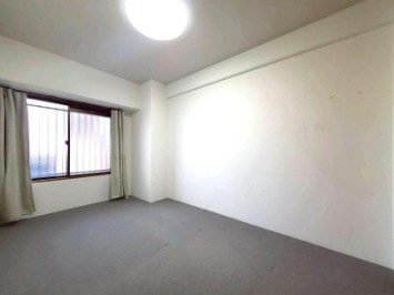 高知市北本町4丁目サーパス北本町第2　中古マンションの洋室|寝室や子供部屋にちょうど良い洋室