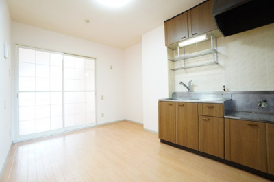 【居間・リビング】 | ニューエクセルハイム | ※同物件・同タイプの写真です。