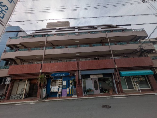 シャトー明石の外観