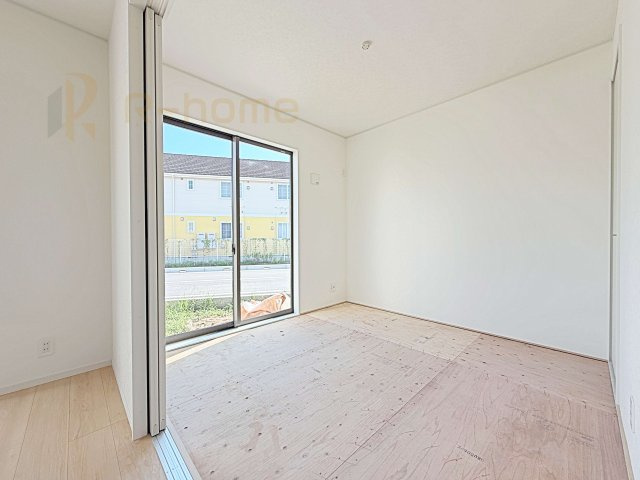 常総市本石下第12　新築戸建て　1号棟の和室|フローリングより衝撃が少ない和室は、ご両親のお部屋やキッズスペース、客間としても活用頂けます。