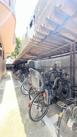 メゾンドール住吉公園の駐輪場|駐輪場