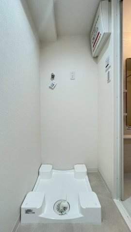 メゾンドール住吉公園のランドリースペース|洗濯機置き場
