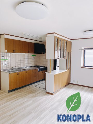 【中古戸建】前橋市下石倉町のダイニング|■ダイニング｜忙しい朝でもご家族そろってお食事を楽しんでいただける、ゆとりあるダイニングスペース。
