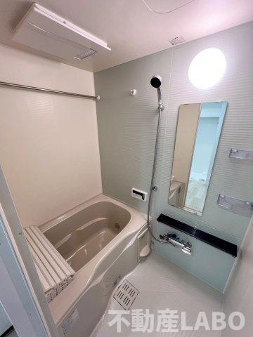 アドバンス大阪クラージュの浴室