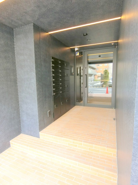 テラブリック南大井のエントランス|TVモニター付オートロック宅配BOXメールBOX