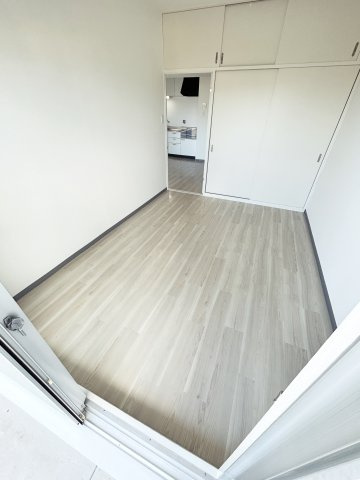 ヴィラスリースターツルハマの寝室