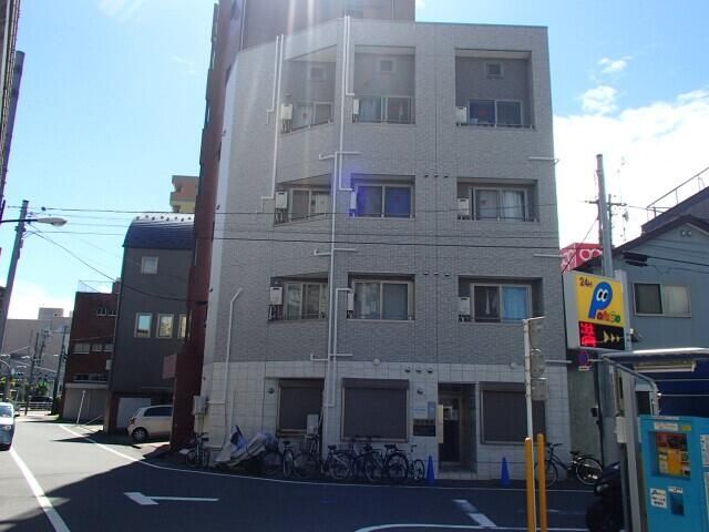 アルファ三ノ輪