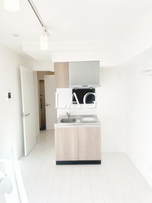 【居間・リビング】 | Ｙ’ｓ　Ｃｏｕｒｔ　Ａｋａｂａｎｅ | 洋室のお部屋です。