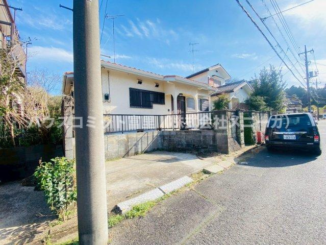 根木名　平屋中古戸建の前面道路含む現地写真