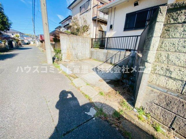 根木名　平屋中古戸建の前面道路含む現地写真