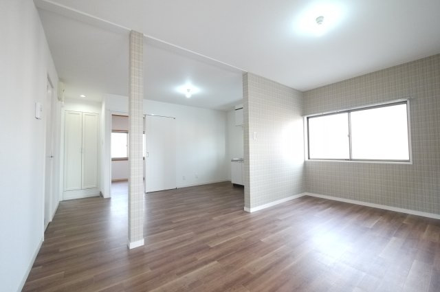 グローバルクレストの居間・リビング