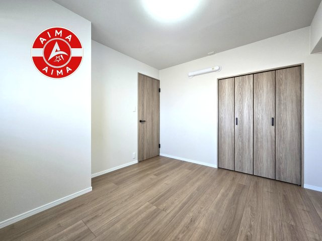 ロワールマンション青葉WEST棟の内観：施工例|採光良好な洋室は一年中快適に過ごせます。