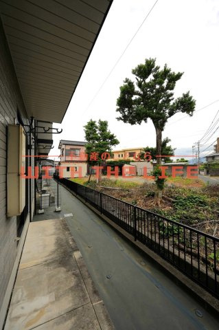 ハイネス迎野【キャッシュバック対象物件】のバルコニー|お洗濯にも便利なバルコニー付き