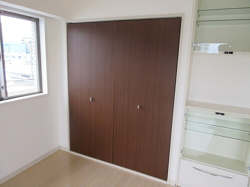 ディアプレイス中野野方の収納|クロゼット　（ＬＤＫ　約１６.０畳）