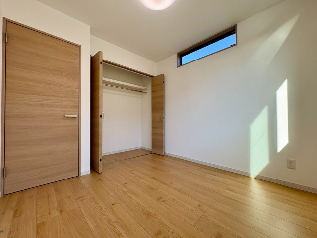 高知市朝倉本町（中）新築住宅の洋室|全室収納付き☆収納家具の費用も抑えられますね