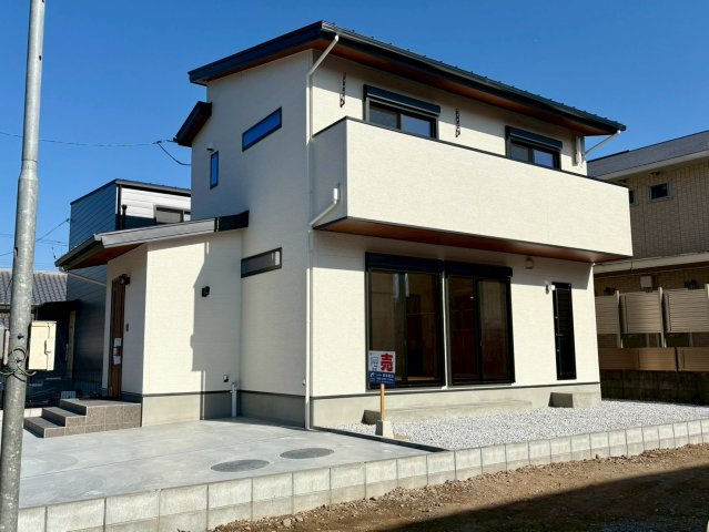 高知市朝倉本町（中）新築住宅の外観|家族の暮らしにちょうどいい、落ち着いた街並みに映える外観