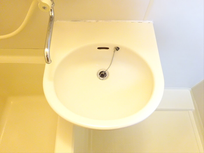 コーポ石川の洗面所|脱衣スペースもあります