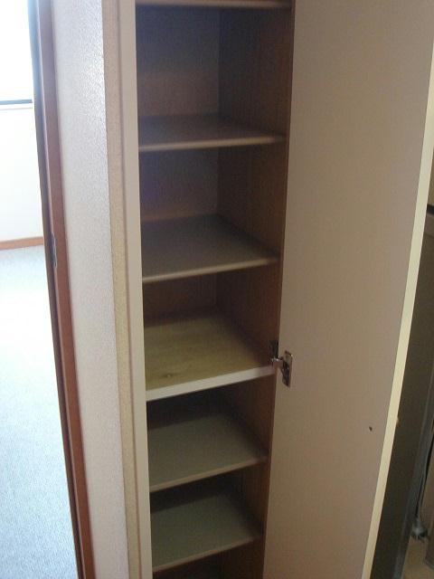 レオパレス喜十の玄関