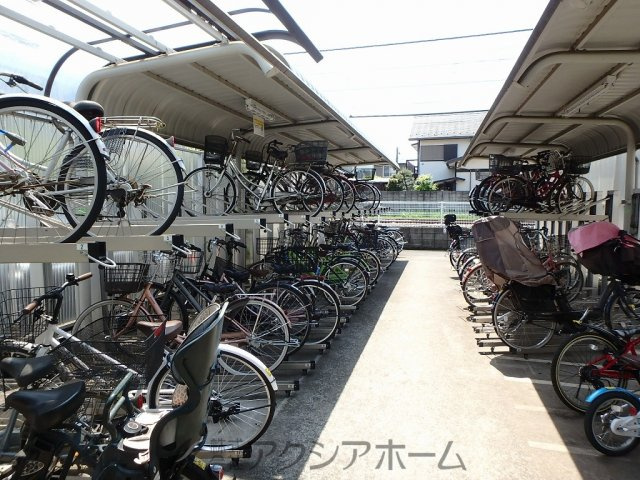 アステール所沢の駐輪場