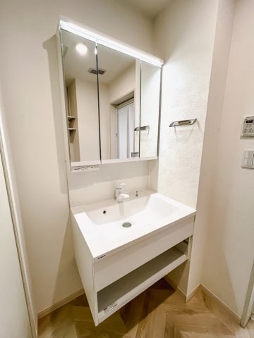 メゾン　ド　リーヴの洗面所|スペースが確保できる洗面所です