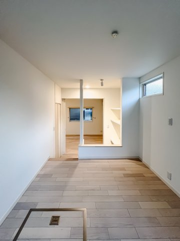 メゾン　ド　リーヴの寝室|広くて明るい寝室