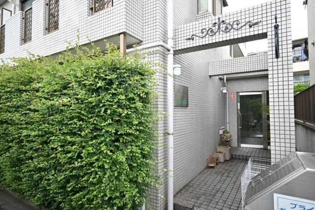 プライムガーデン桜上水のエントランス|ゆとりのあるエントランスです