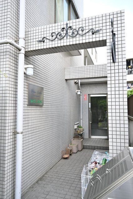 プライムガーデン桜上水のエントランス|ゆとりのあるエントランスです