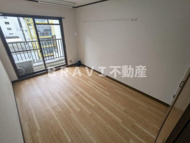 プランドール天満 BRAVI不動産の洋室
