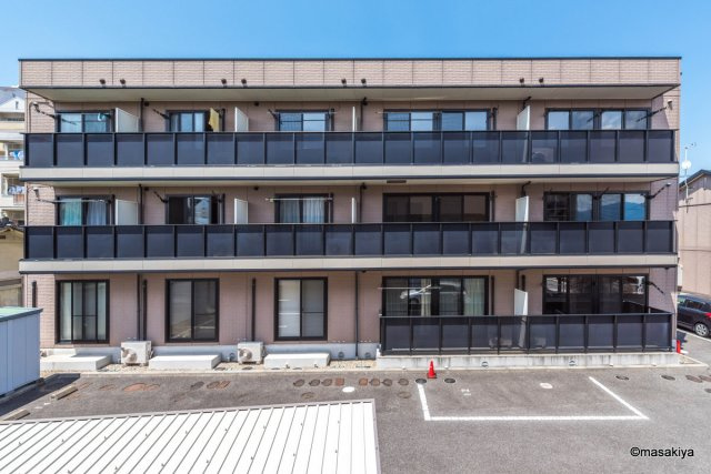 パルフェ三輪　A