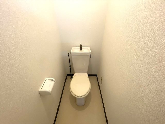 杜のまどいのトイレ