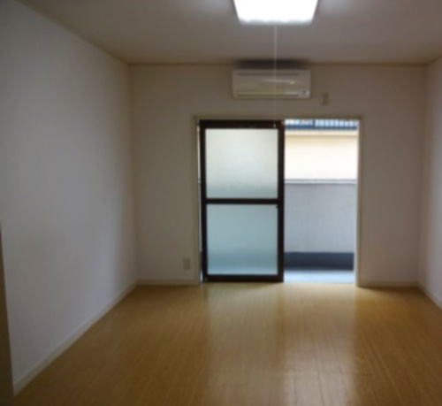 2面採光で明るいお部屋です♪エアコン付♪