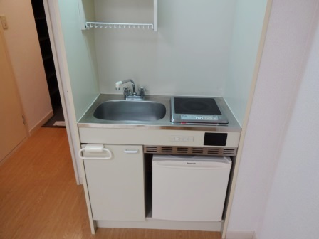 電気コンロ付きのキッチン♪