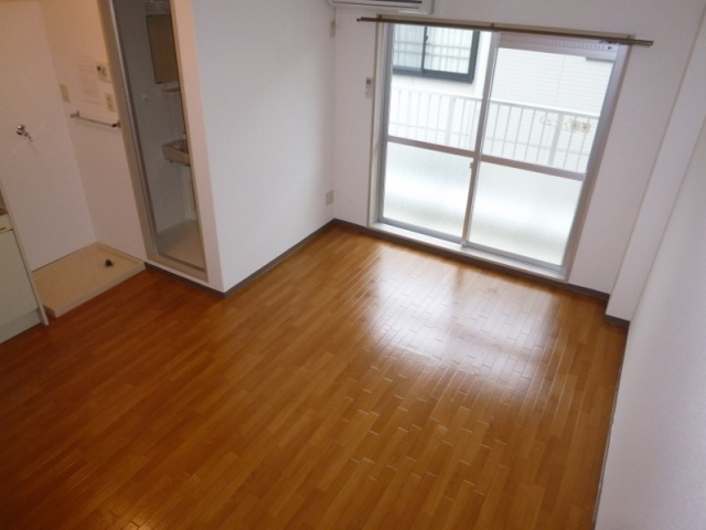 洋室8.1帖、エアコン付き！