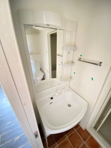 シャトーライフ千葉Ⅰの独立洗面台