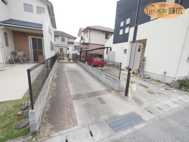 姫路市白浜町宇佐崎北1丁目　中古戸建の駐車場