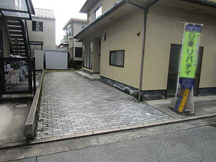 祇園1丁目中古建ての前面道路含む現地写真