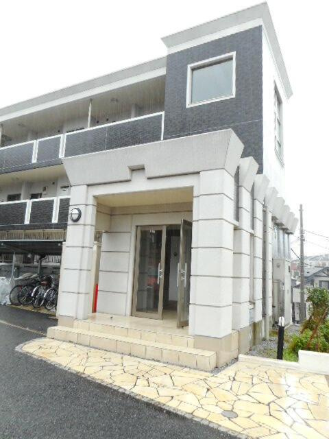 フォレストコート・アゼリアのエントランス| 