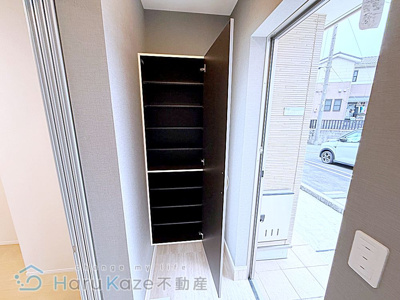 【玄関】 | シャングリラ【名古屋市賃貸・各戸専用宅配ボックス】