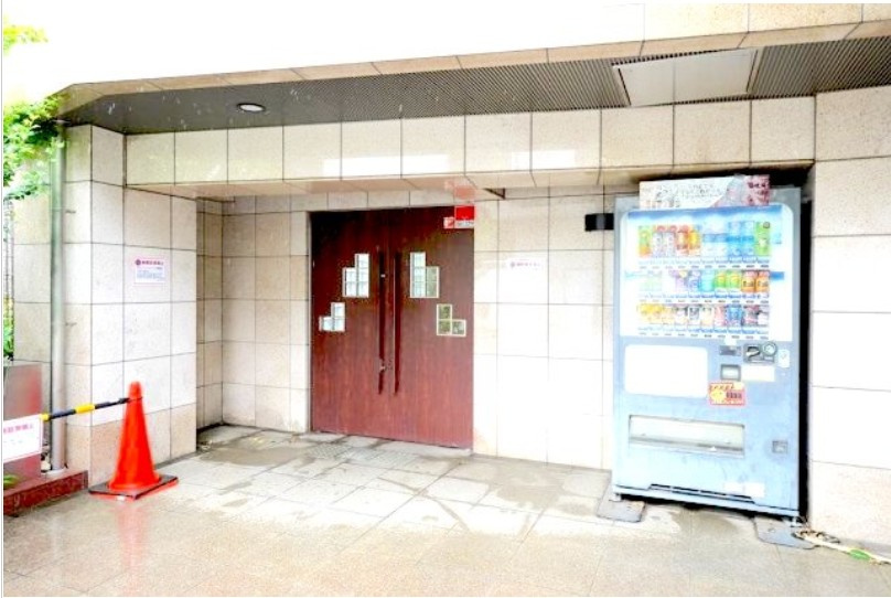 【エントランス】