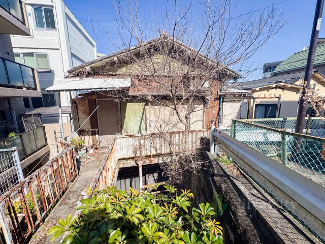 新宿区南元町の外観