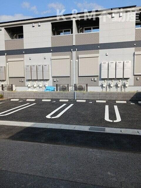 キーファー・リーフの駐車場| 