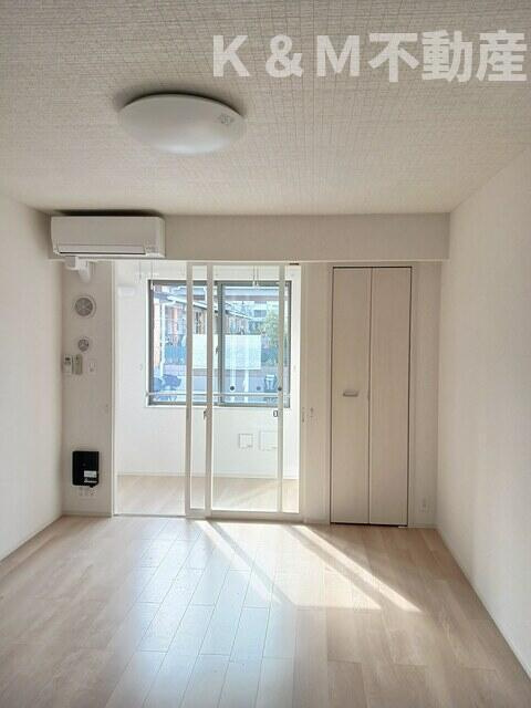 キーファー・リーフの居間・リビング| 