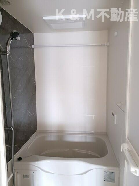 キーファー・リーフの浴室| 