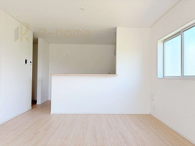 常総市本石下第12　新築戸建て　7号棟のキッチン|対面式で会話をしながら家事ができます♪