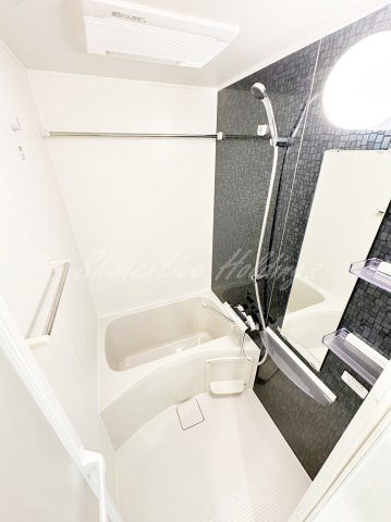 平塚市明石町の賃貸マンションの浴室