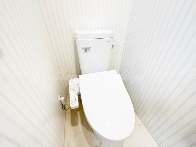 平塚市明石町の賃貸マンションのトイレ